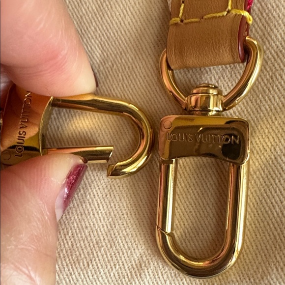 🔥24hrs only🔥Louis Vuitton Logo Shoulder Strap Jacquard Wide Neutral, Pink - Picture 11 of 16